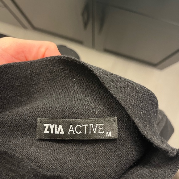 Zyia Onyx Asana Sweater - Picture 4 of 4